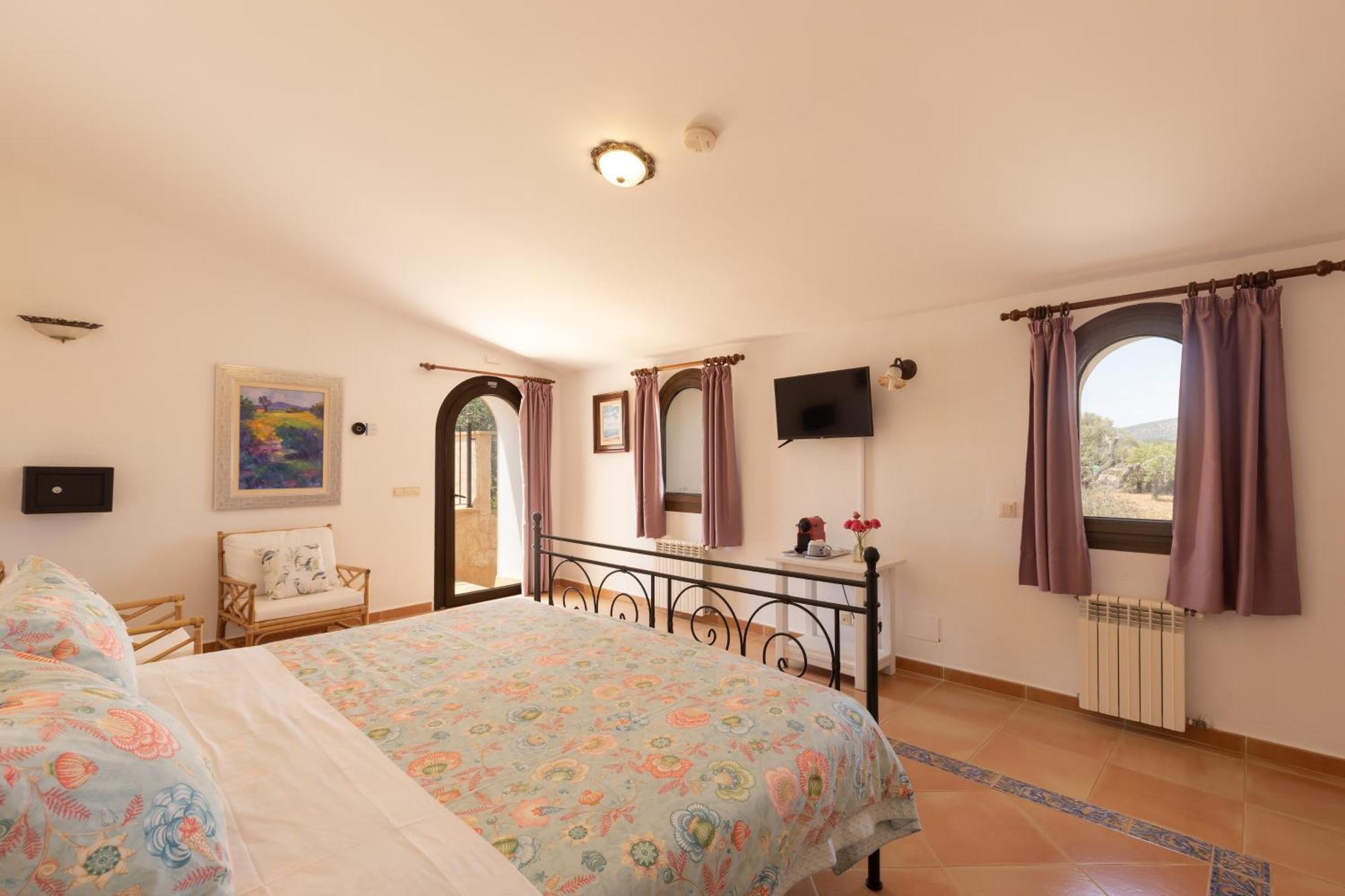 Son Marimon (adults Only) Bauernhof